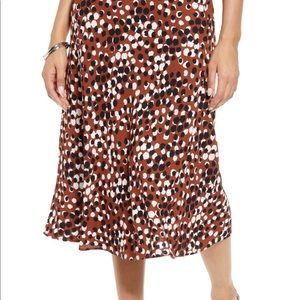 Midi dot skirt